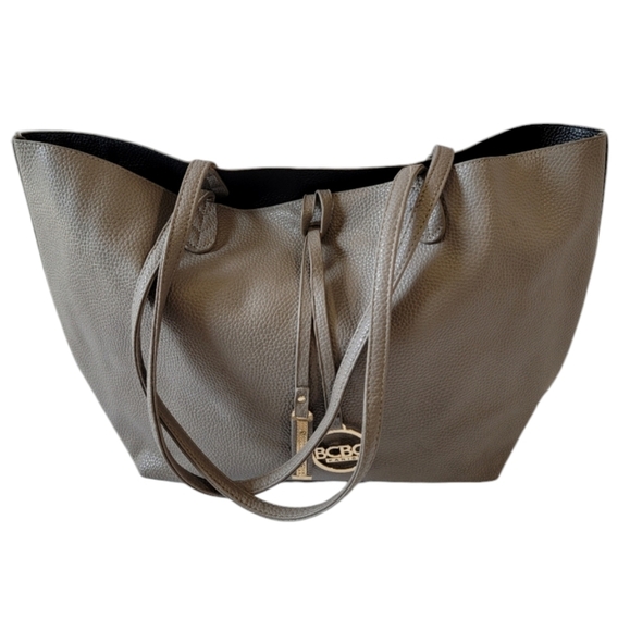 BCBG Paris Gray Leather Tote + Cosmetic Bag Set Zip Closure Travel Beachy Sz L - Picture 1 of 12